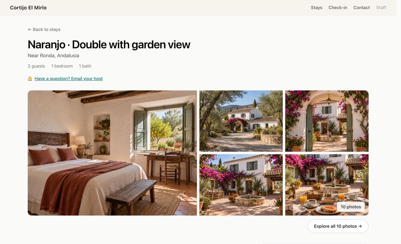 The Naranjo room page with a photo gallery